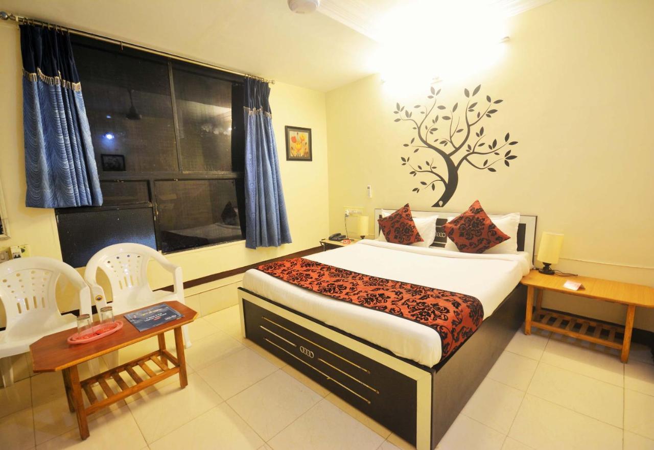 Oyo Hotel Blue Diamond Ahmedabad Buitenkant foto